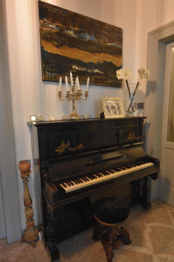 Bed and Breakfast A Casa Dell'Artista Viki Jesi Exterior foto